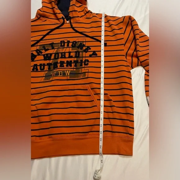 *SALE* Walt Disney World Adult hoodie size Medium - Picture 8 of 10